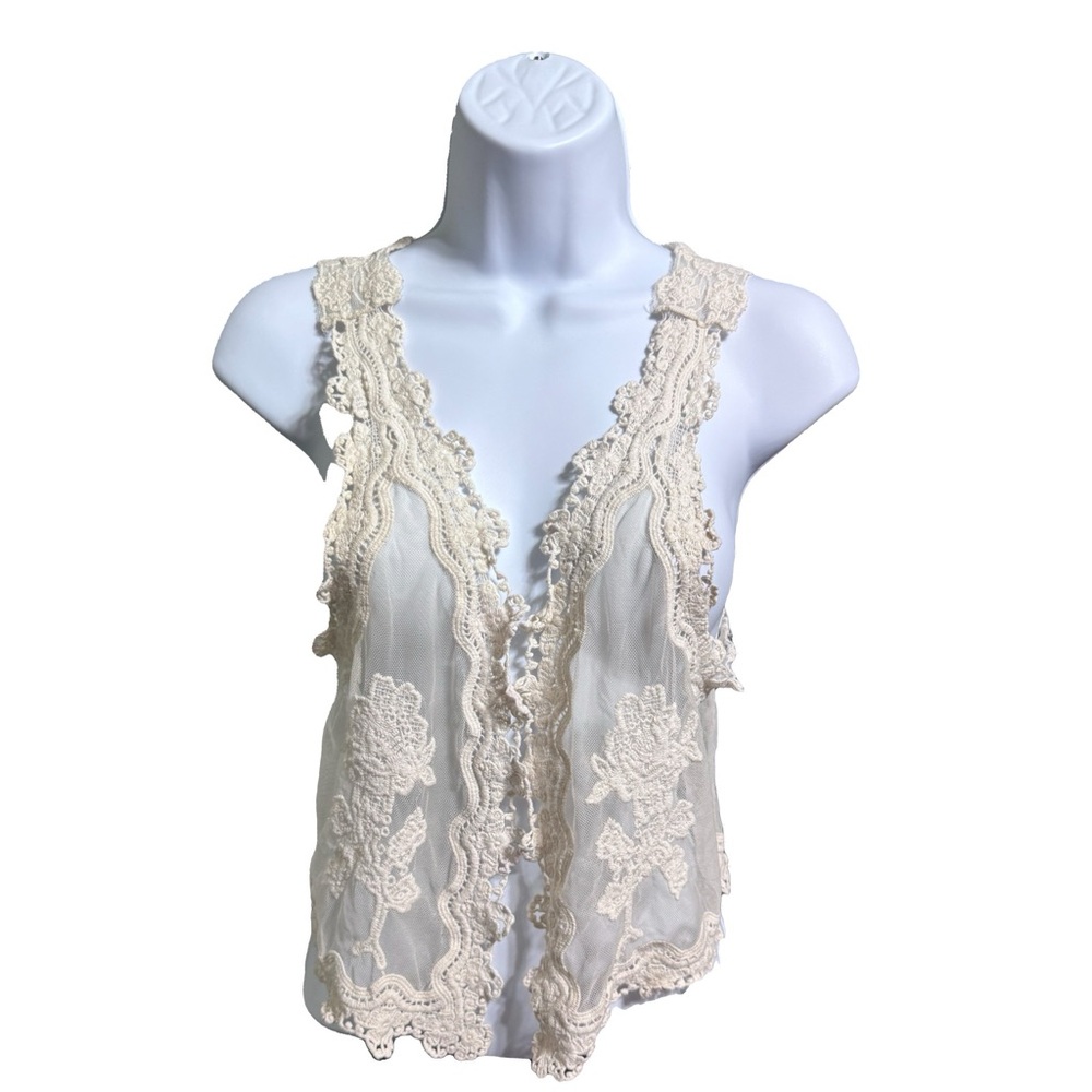 Buckle Cream Lace Sheer Open Vest